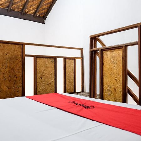 RedDoorz Plus near Jalan Baru Bogor Bagian luar foto