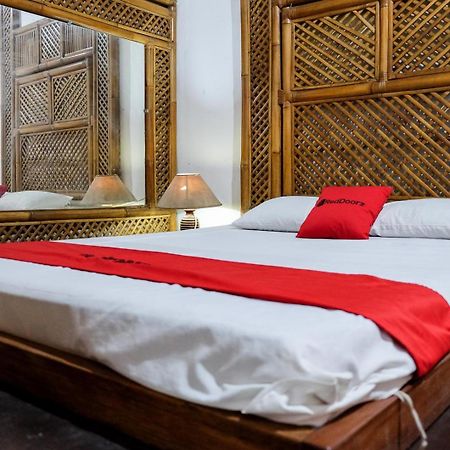 RedDoorz Plus near Jalan Baru Bogor Bagian luar foto
