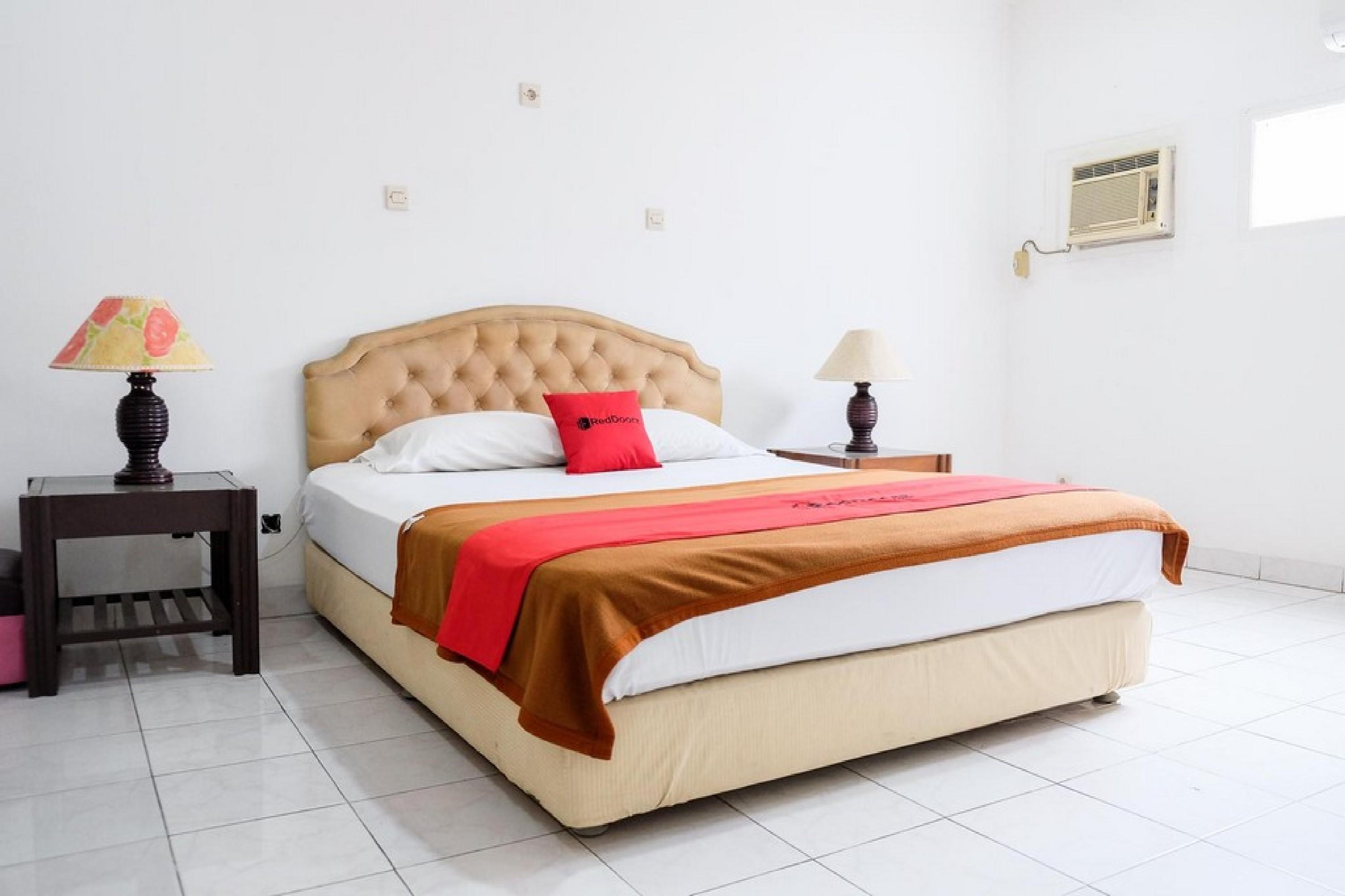 RedDoorz Plus near Jalan Baru Bogor Bagian luar foto