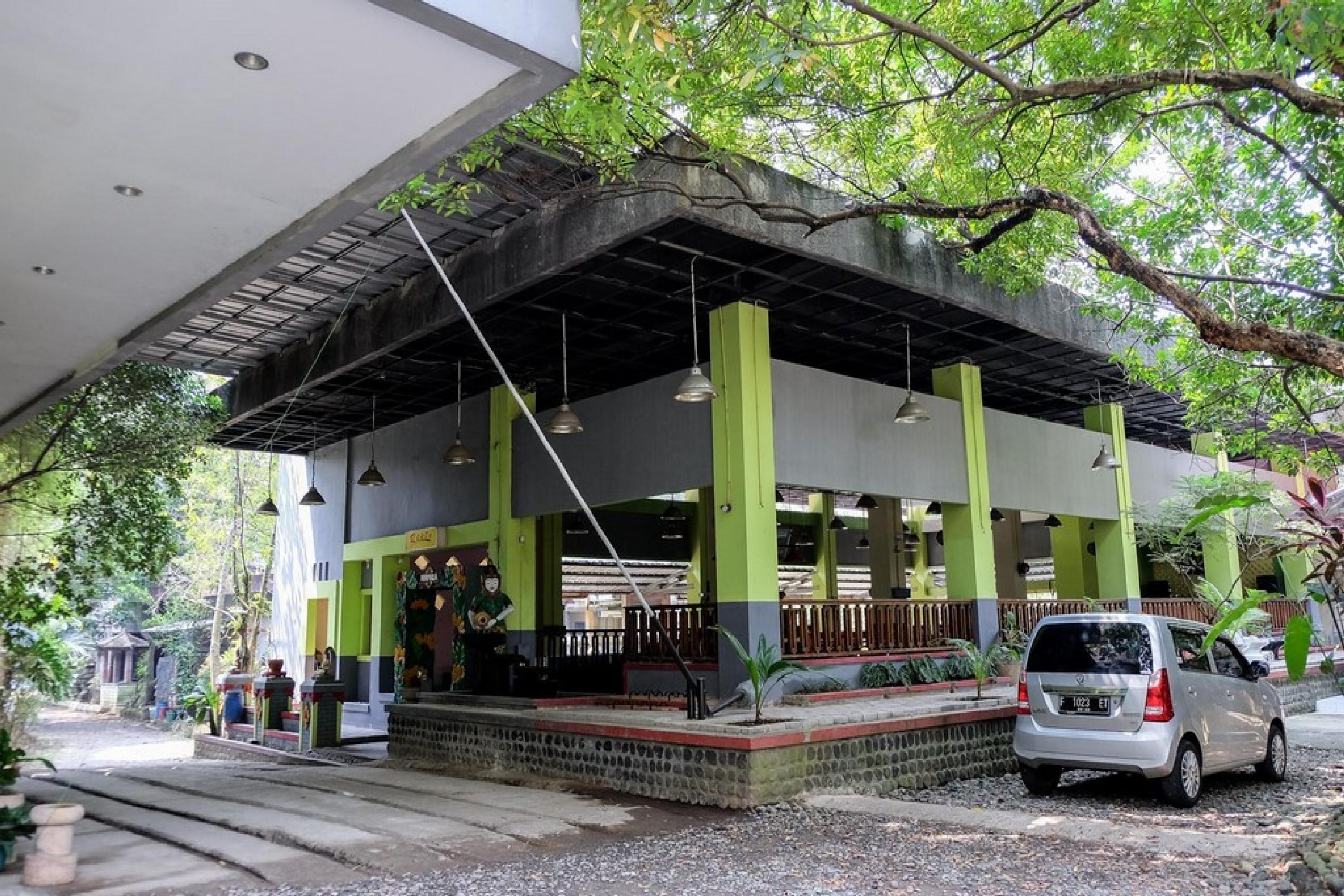 RedDoorz Plus near Jalan Baru Bogor Bagian luar foto