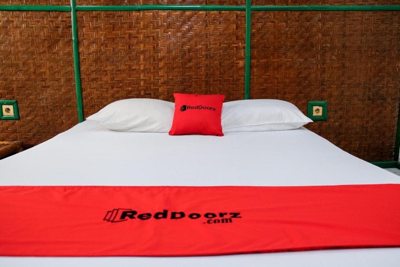 RedDoorz Plus near Jalan Baru Bogor Bagian luar foto